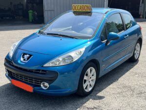 Peugeot 207 avant gauche extérieur